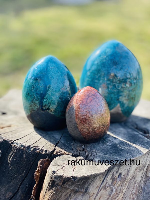 Húsvéti tojások raku színesen, hímesen